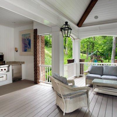 Outdoor kitchen with gas grill 